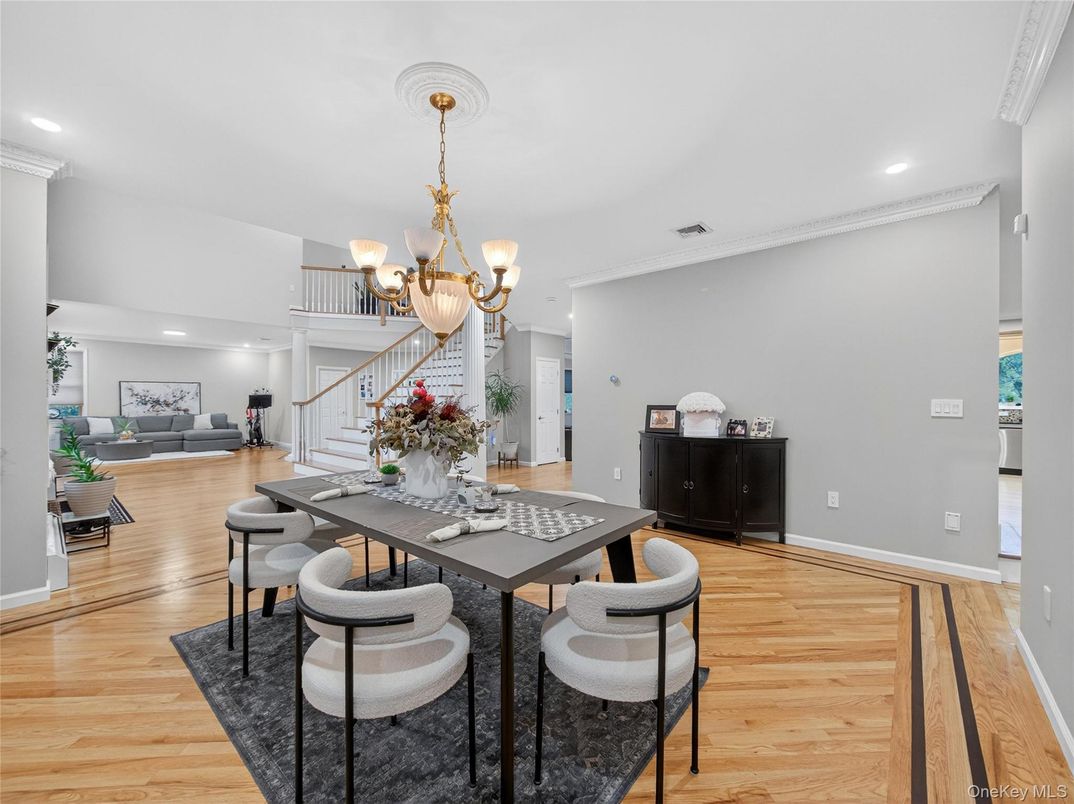 Chandelier, Dining room, Interior, Living room, Recessed Lighting, Wood Texture Flooring