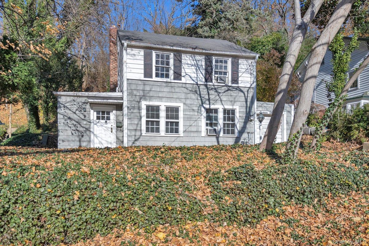 Exterior, Facade, Georgian