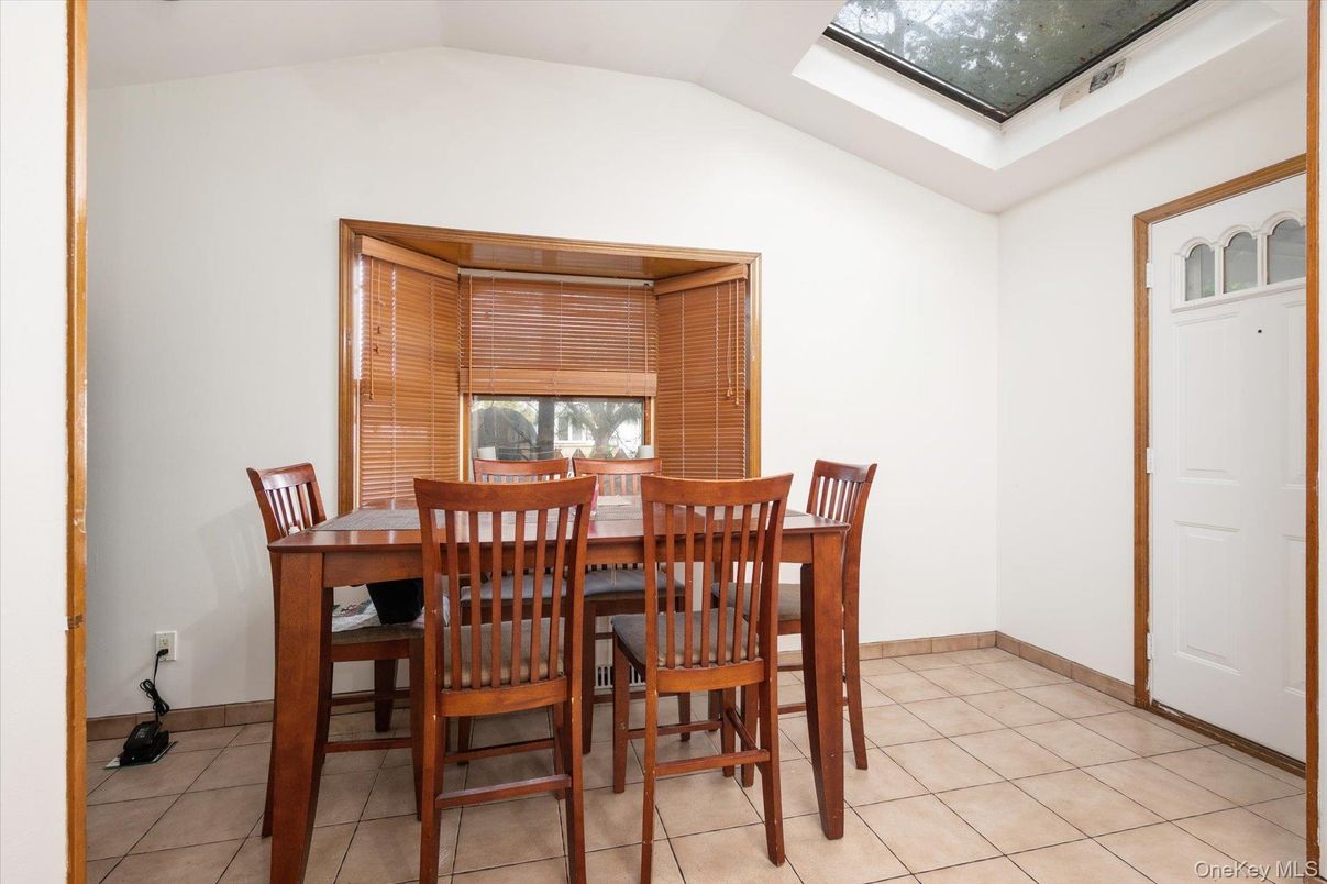 Dining room, Interior