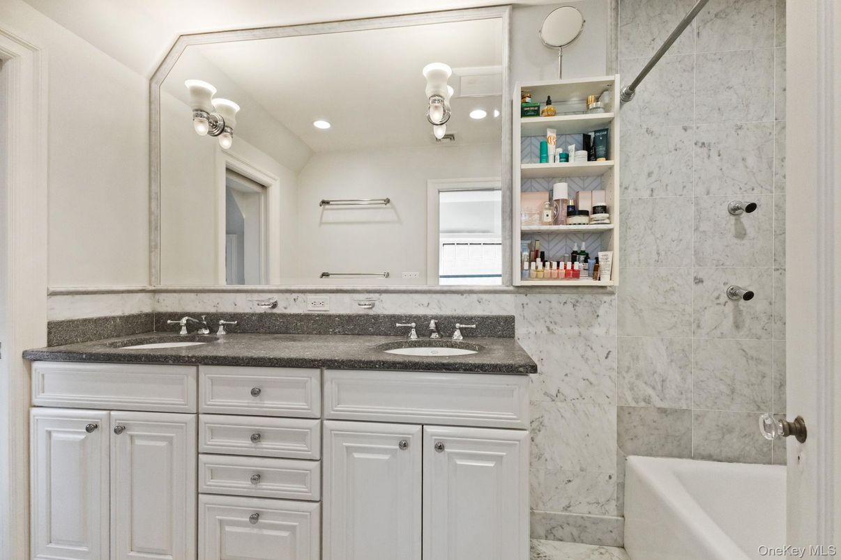 Bathroom, Interior, Marble Walls, Recessed Lighting