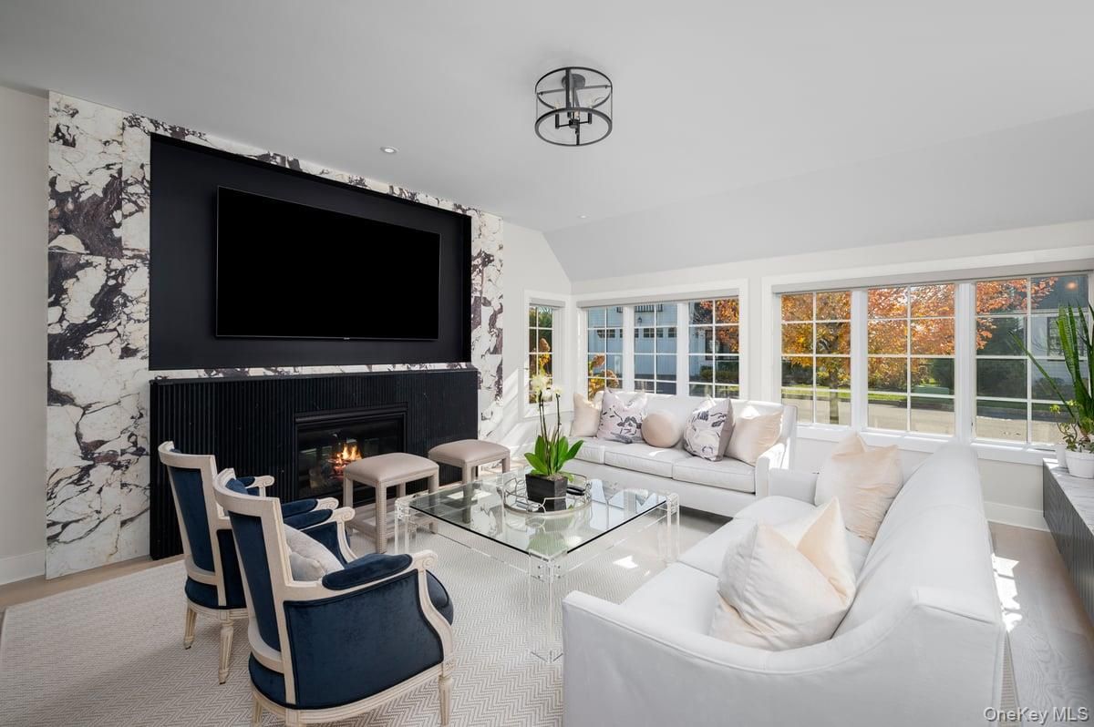 Fireplace, Interior, Living room