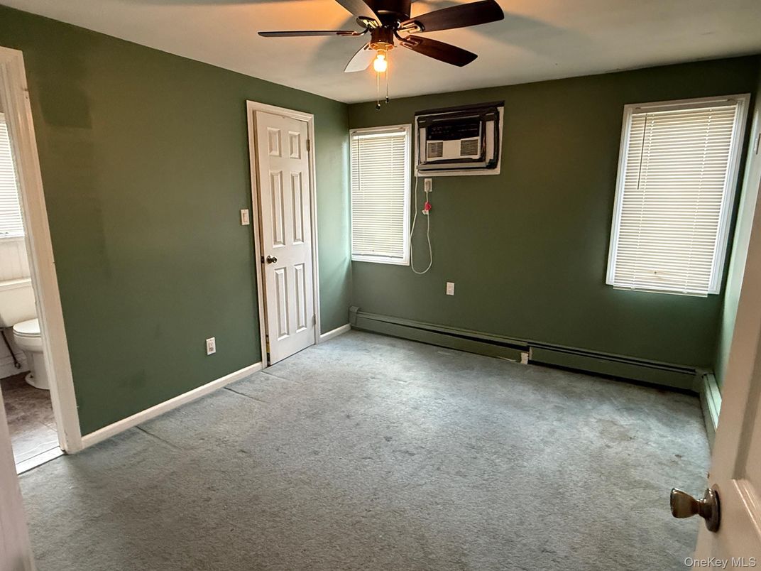 Bathroom, Empty room, Interior