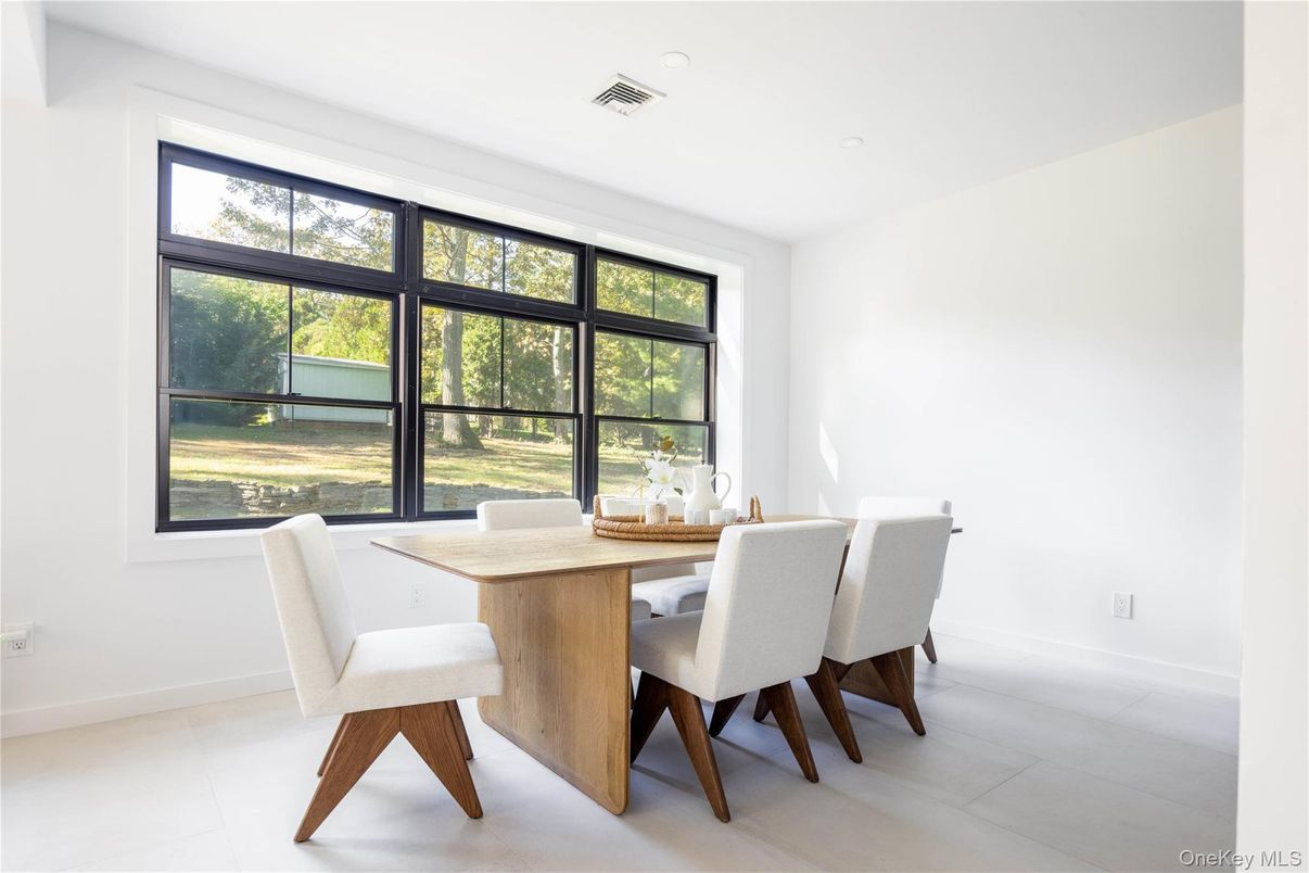 Dining room, Interior, Recessed Lighting