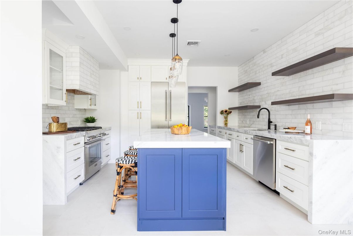 Interior, Kitchen, Pendant Lights, Recessed Lighting, Stainless Steel Appliances