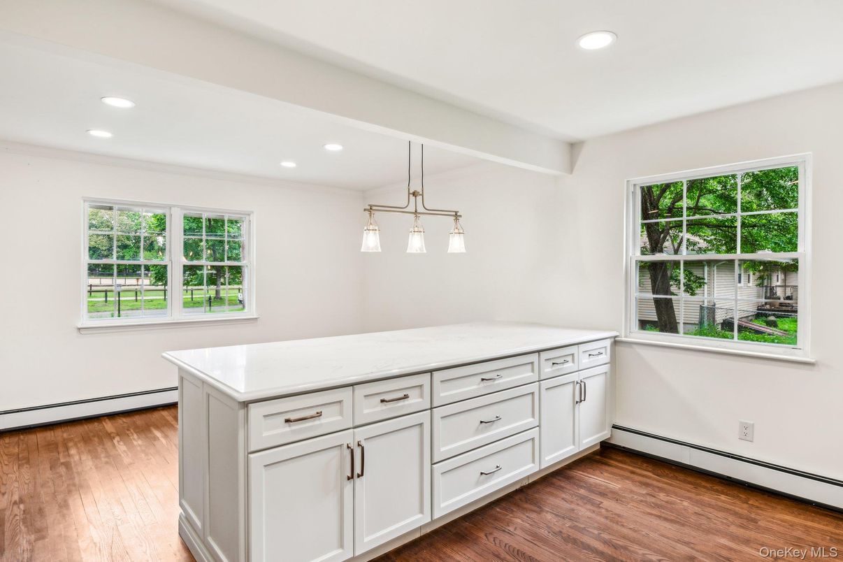 Interior, Pendant Lights, Recessed Lighting, Wood Texture Flooring