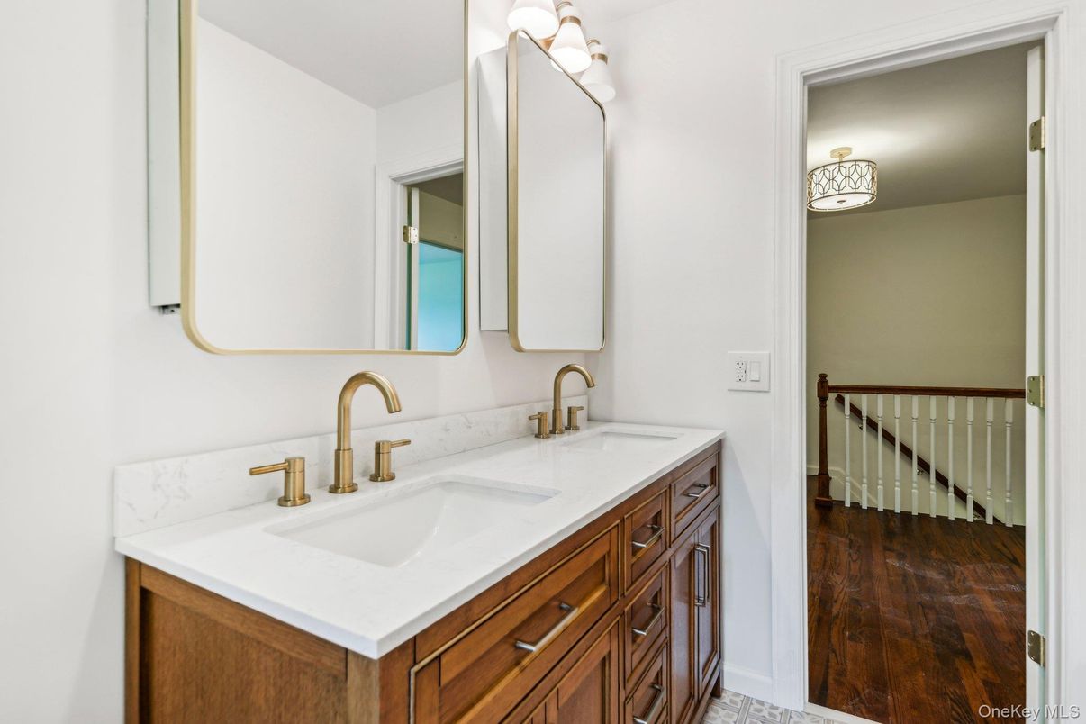 Bathroom, Dual Sink Vanities, Interior, Wood Texture Flooring