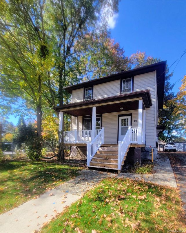 Backyard, Exterior, Facade, American Foursquare