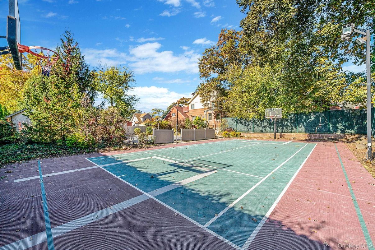 Exterior, Tennis Courts