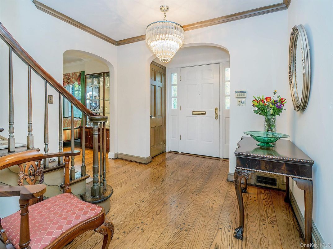 Chandelier, Interior, Wood Texture Flooring