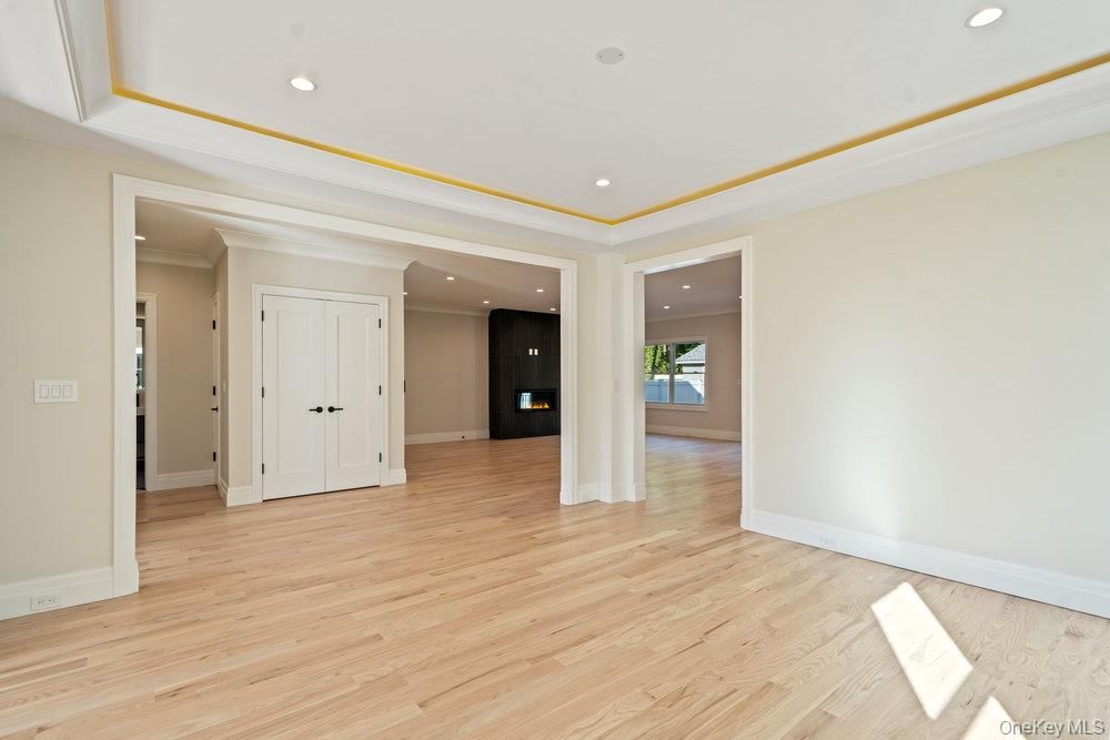 Empty room, Interior, Recessed Lighting, Wood Texture Flooring