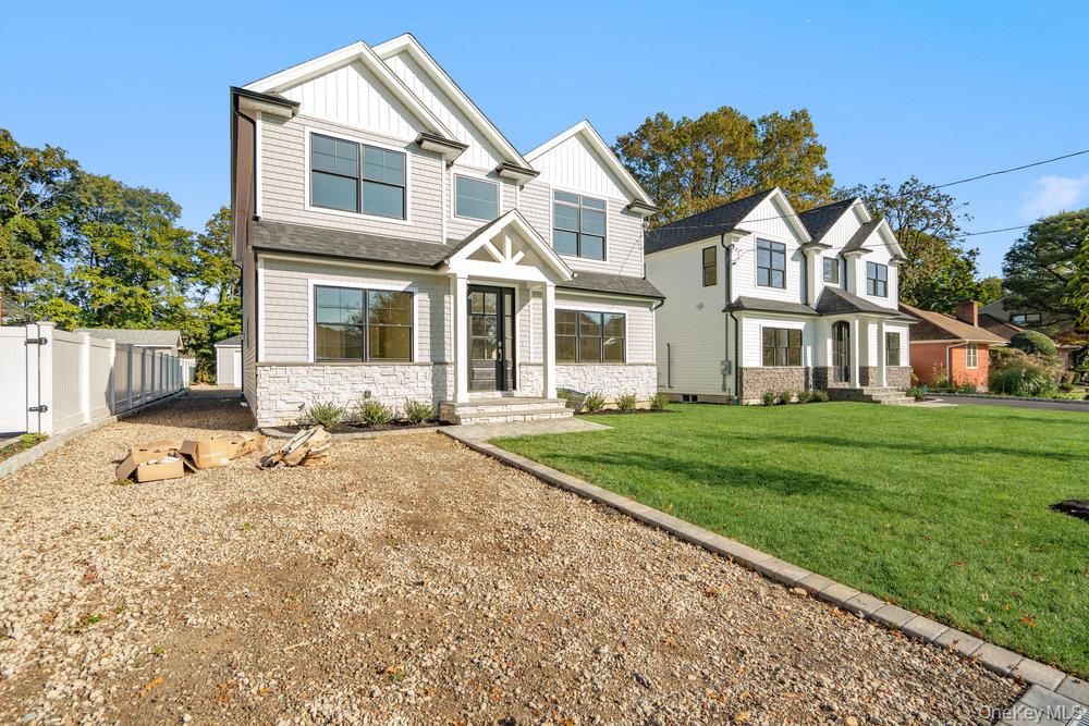 Exterior, Facade, Farmhouse