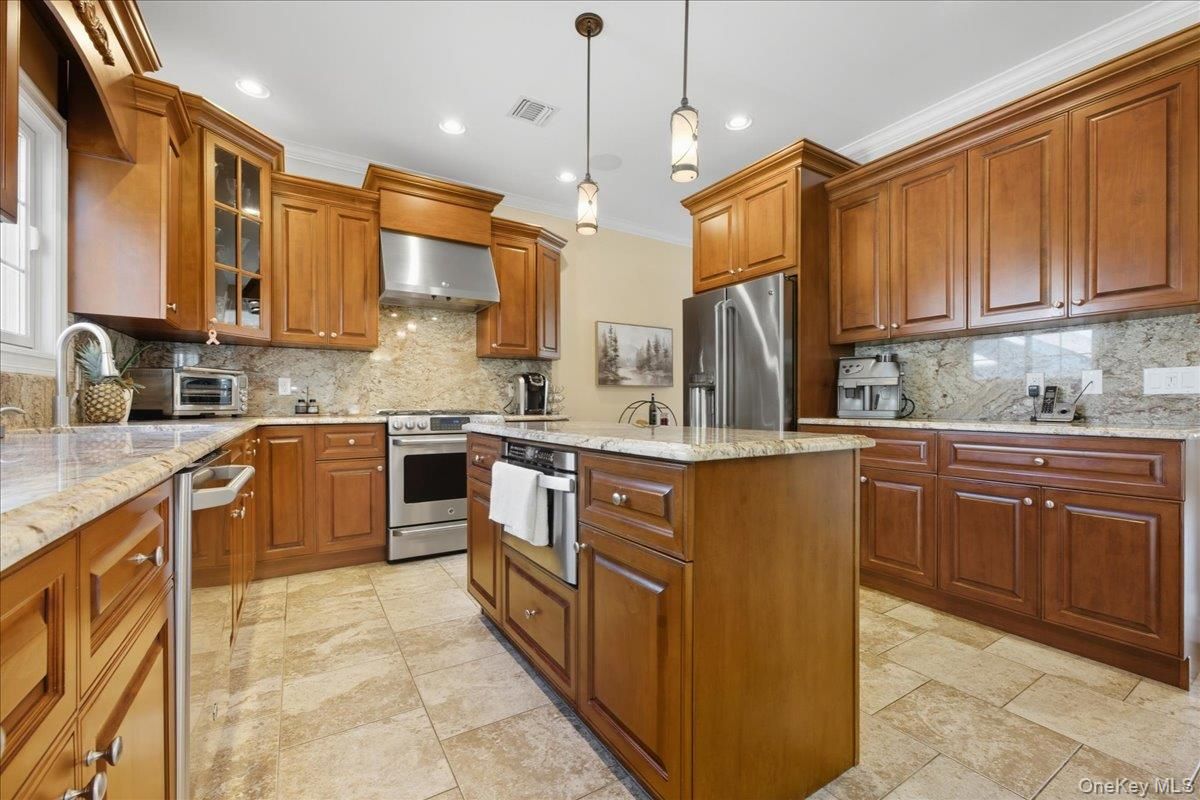 Interior, Kitchen, Pendant Lights, Recessed Lighting, Stainless Steel Appliances