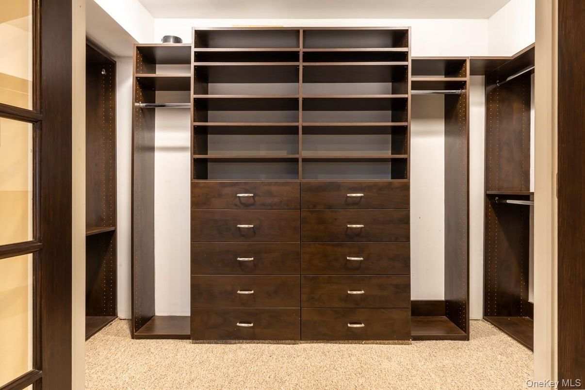 Interior, Walk-in Closets