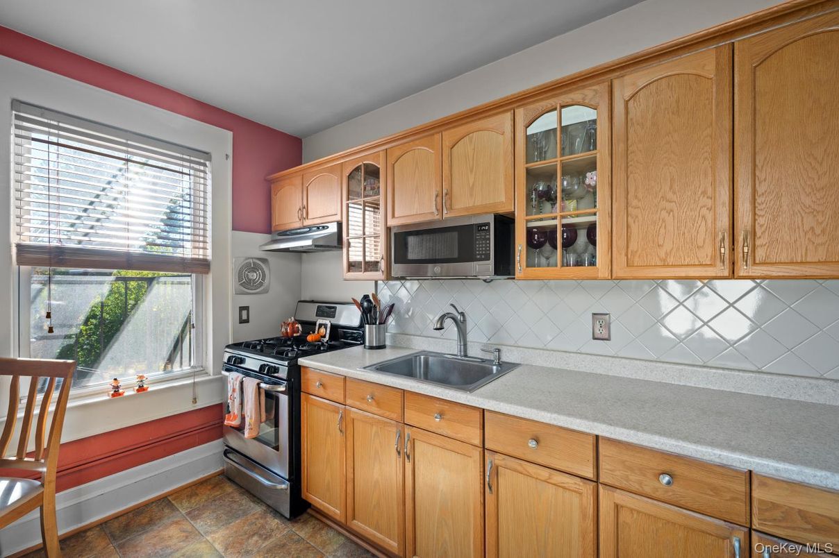 Interior, Kitchen, Stainless Steel Appliances