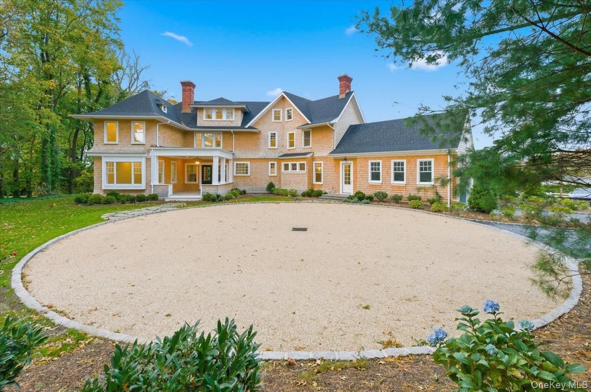 Backyard, Exterior, Facade, French Provincial