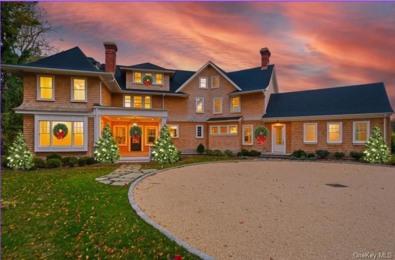 Exterior, Facade, Farmhouse