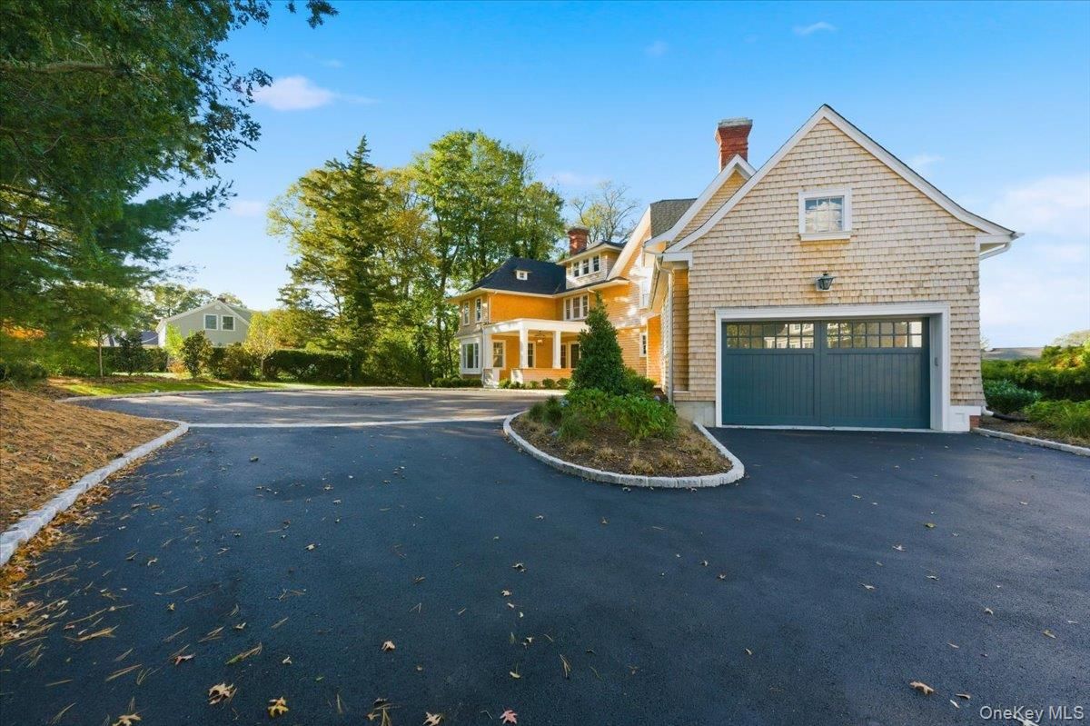 Attached, Exterior, Facade, Brick Facade, Brick Traditional