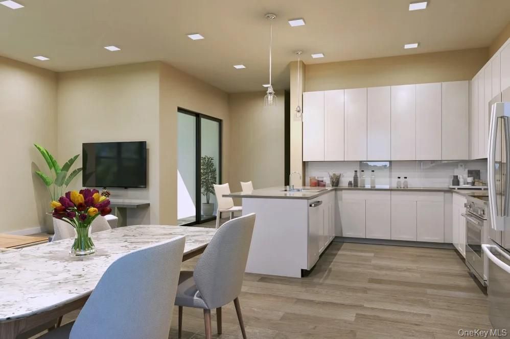Dining room, Interior, Kitchen, Pendant Lights, Recessed Lighting, Stainless Steel Appliances, Wood Texture Flooring
