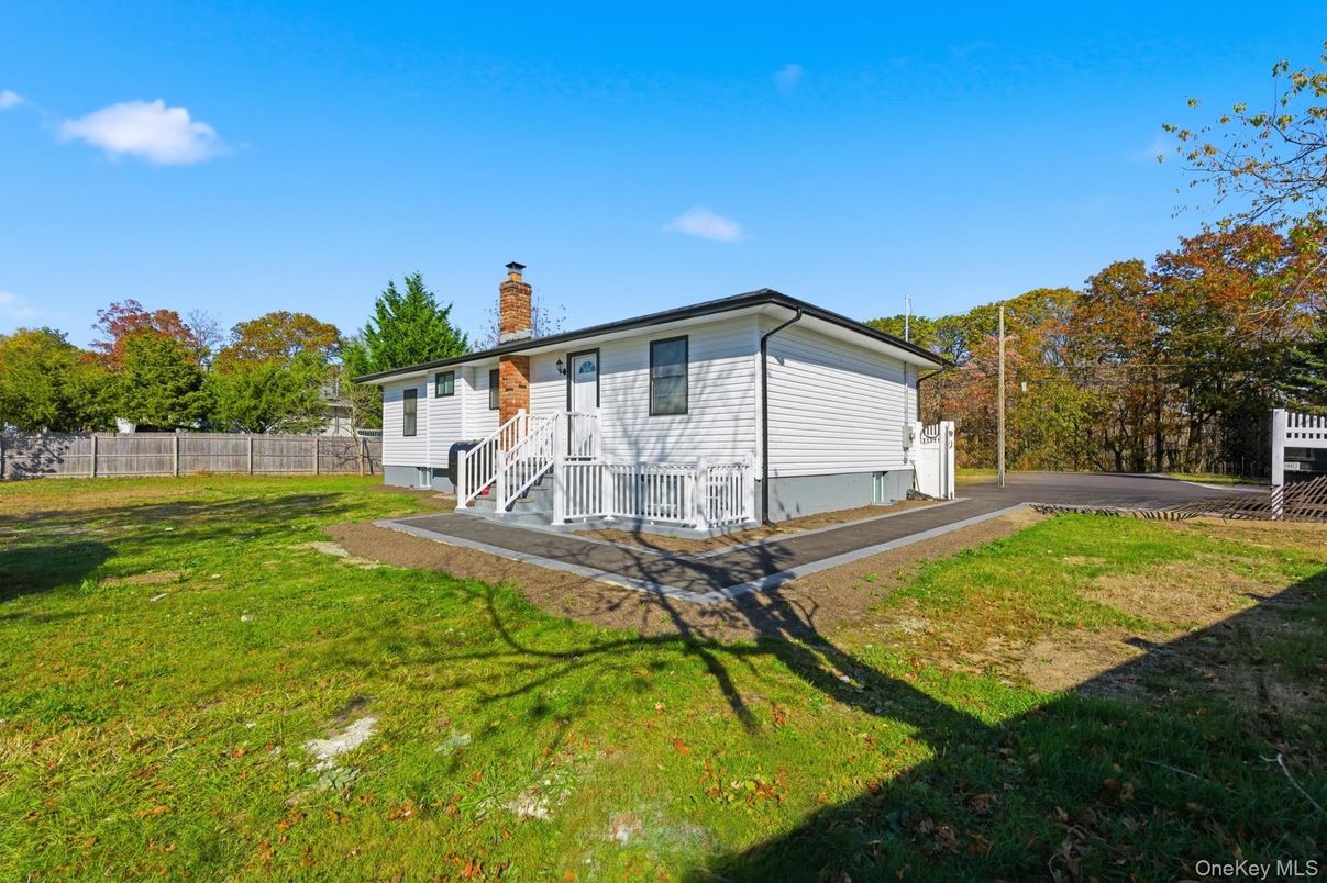 Backyard, Detached Garage, Exterior