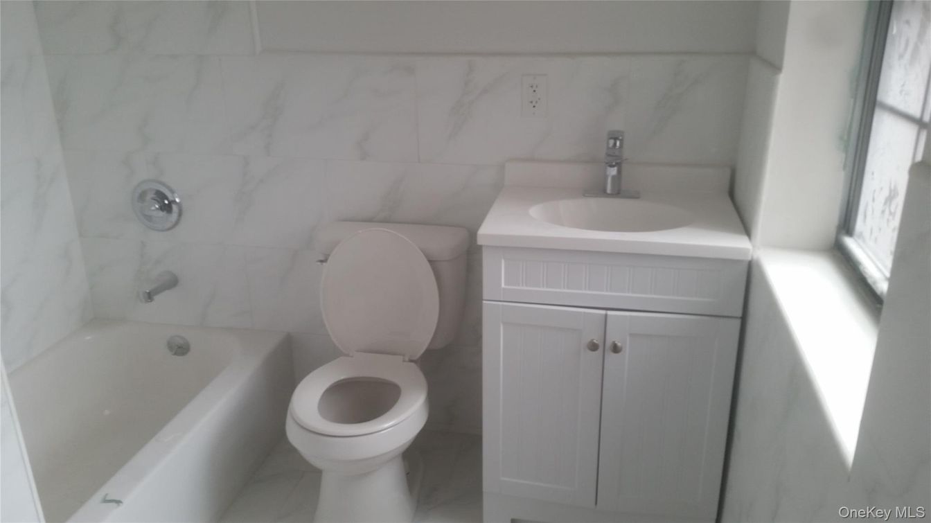Bathroom, Interior, Marble Walls