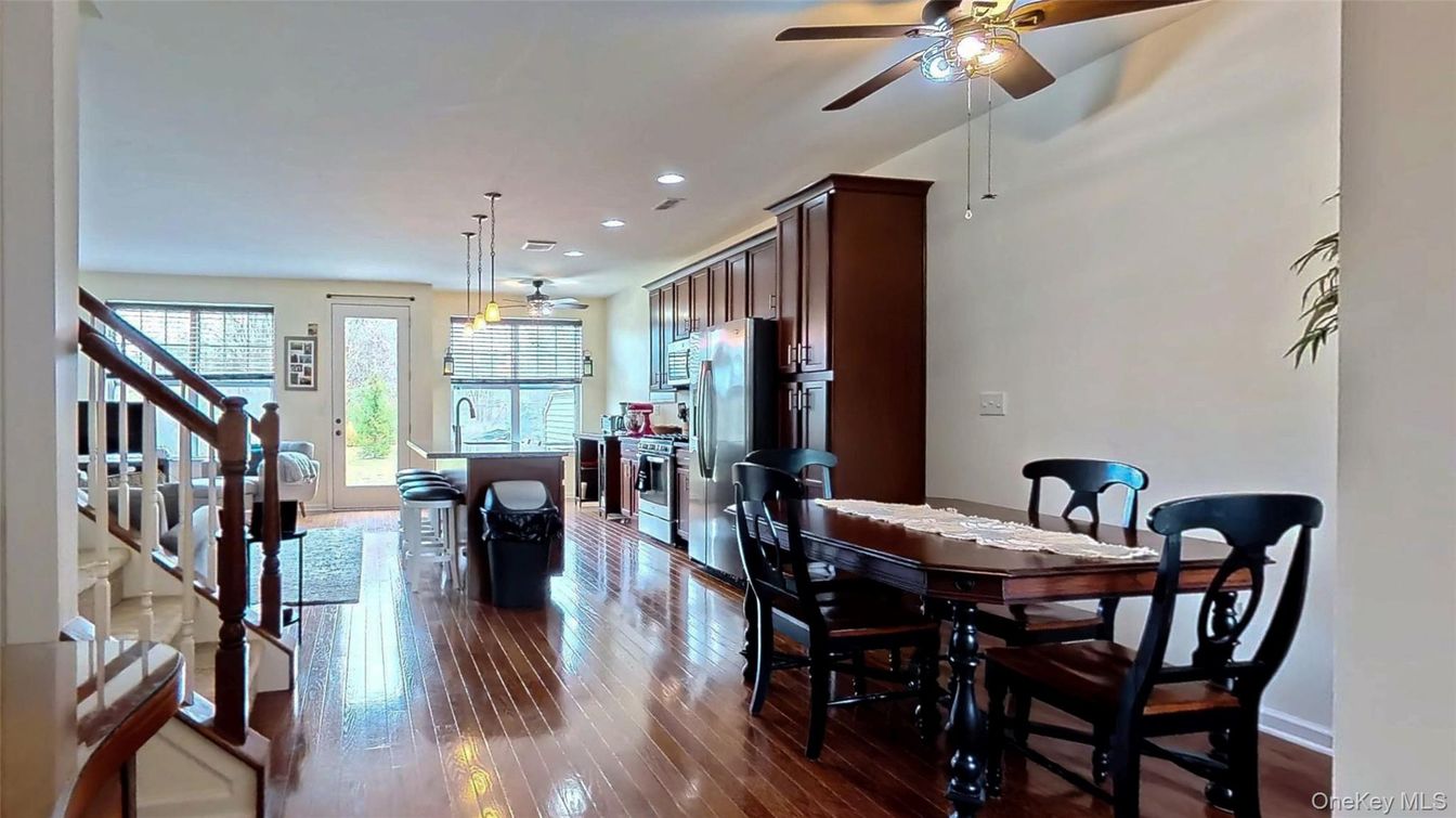 Dining room, Interior, Kitchen, Pendant Lights, Recessed Lighting, Wood Texture Flooring