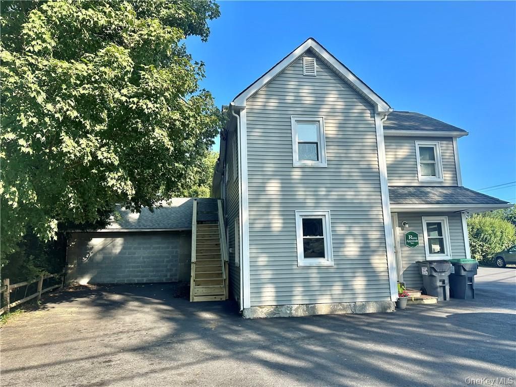 Exterior, Facade, Queen Anne Victorian
