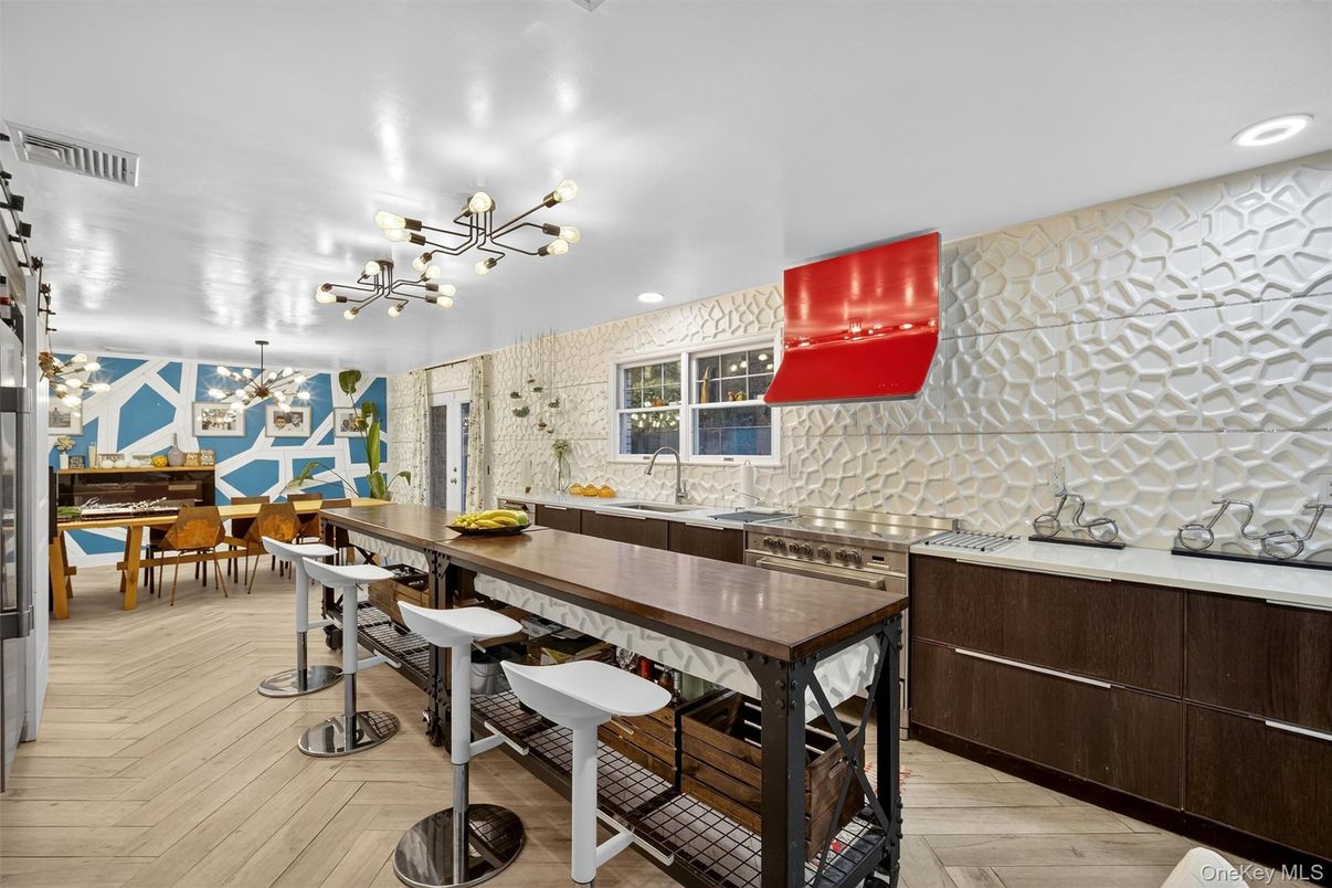 Dining room, Interior, Pendant Lights, Recessed Lighting, Wood Texture Flooring