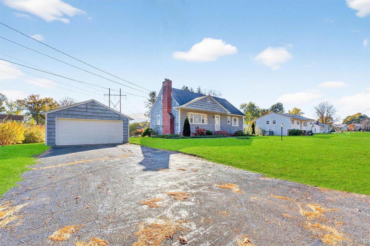 Backyard, Detached Garage, Exterior