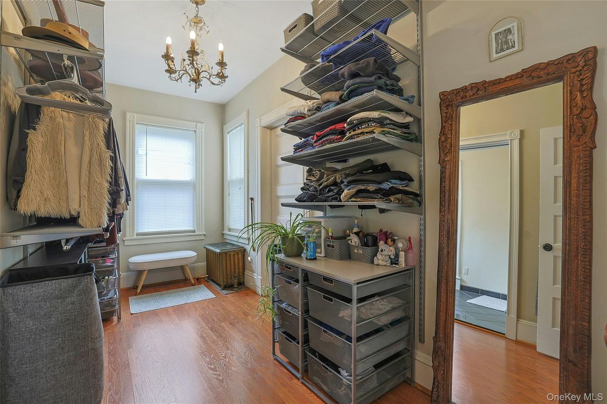 Chandelier, Interior, Walk-in Closets, Wood Texture Flooring