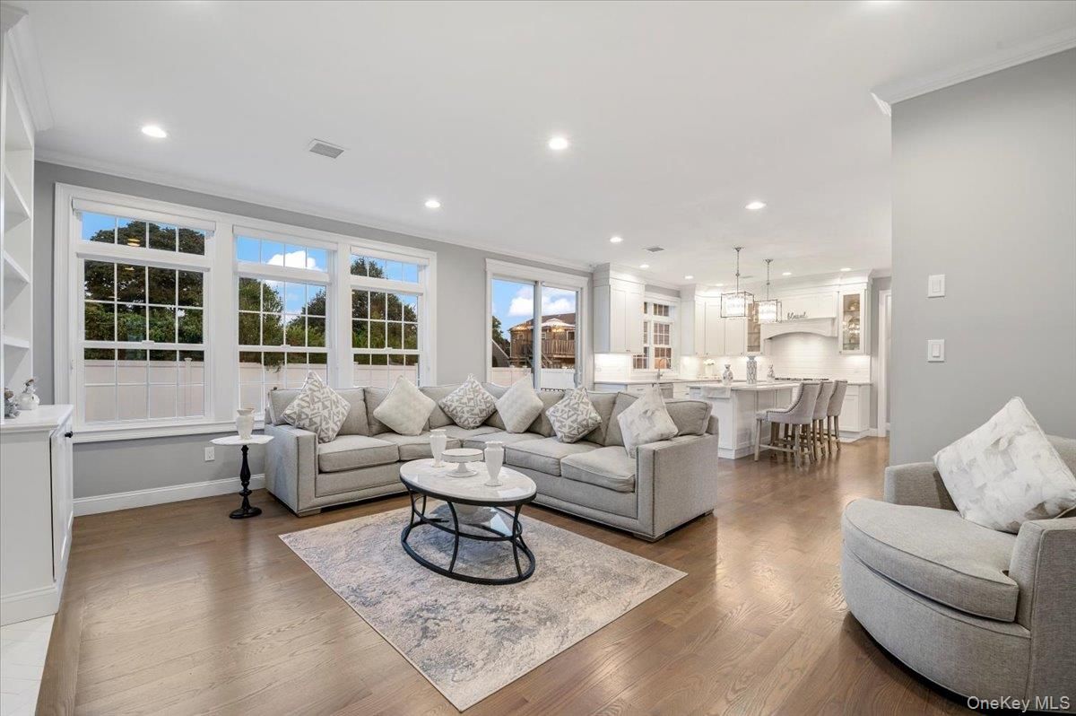 Dining room, Interior, Kitchen, Living room, Pendant Lights, Recessed Lighting, Wood Texture Flooring