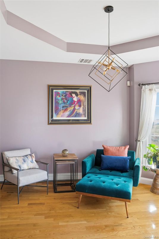 Interior, Pendant Lights, Wood Texture Flooring