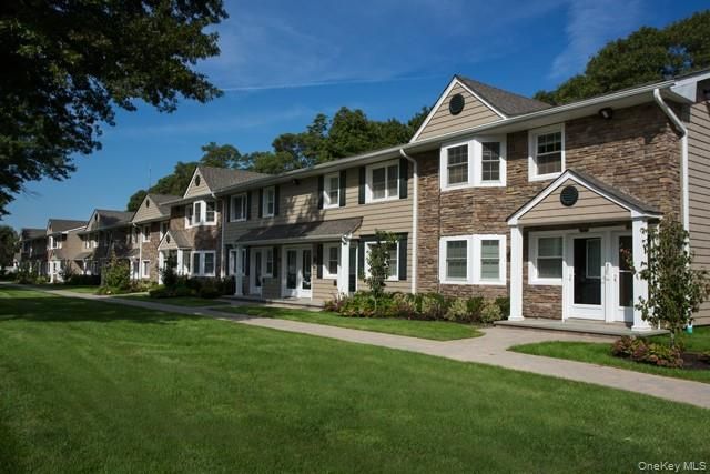 Backyard, Exterior, Facade, Brick Facade, Georgian