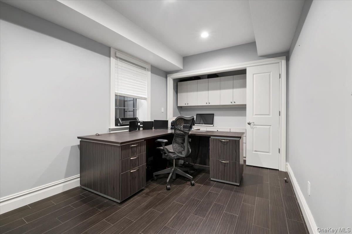 Home Office, Interior, Recessed Lighting, Wood Texture Flooring