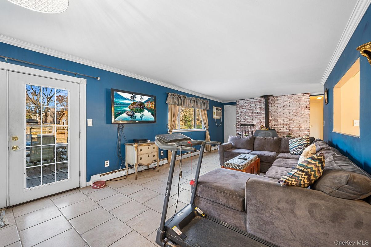 Fitness Equipment, Interior, Living room, Stone Walls