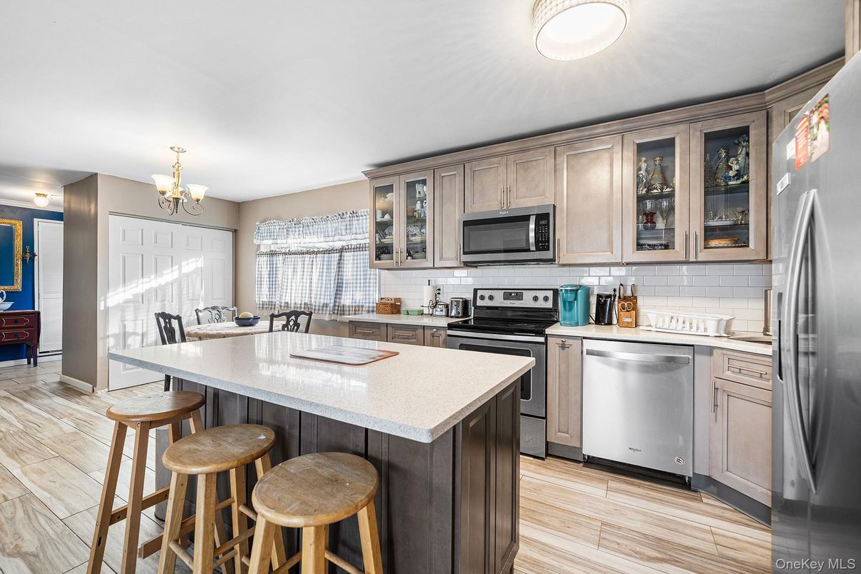 Chandelier, Interior, Kitchen, Stainless Steel Appliances, Wood Texture Flooring