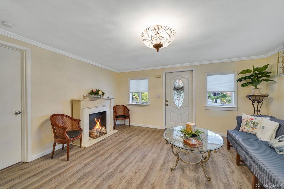 Chandelier, Fireplace, Interior, Wood Texture Flooring