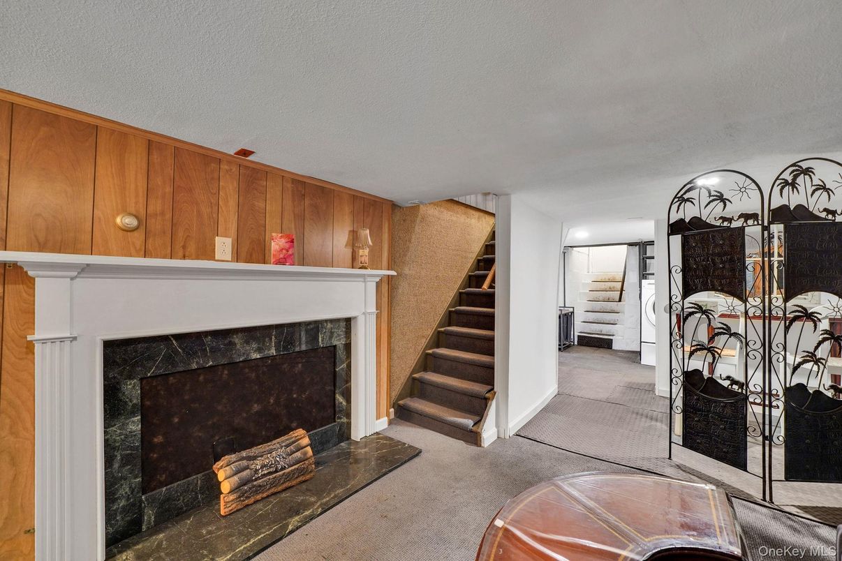 Fireplace, Interior, Recessed Lighting