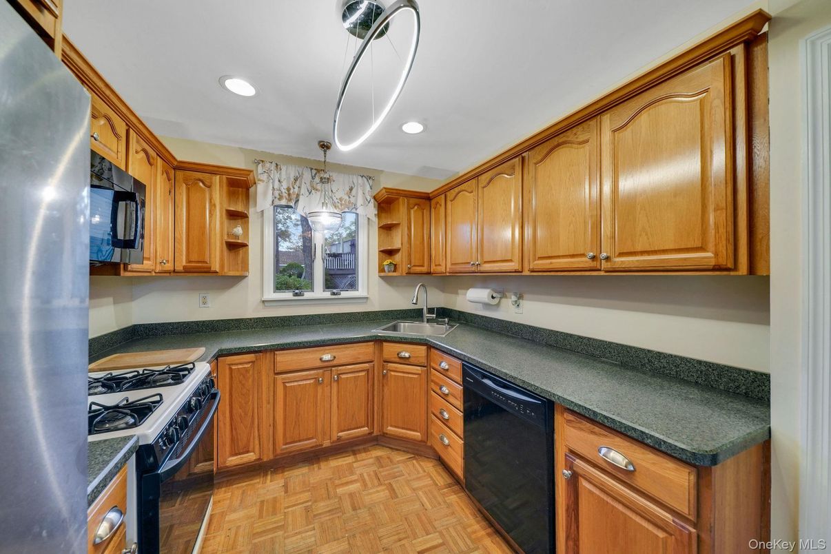 Interior, Kitchen, Recessed Lighting, Wood Texture Flooring