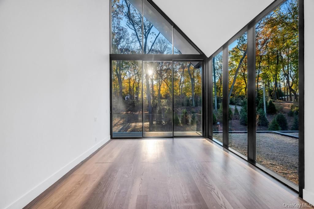 Empty room, Interior, Sun Room, Wood Texture Flooring