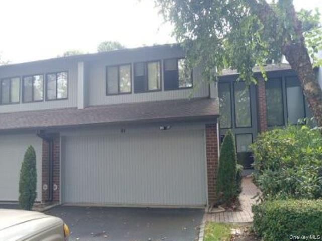 Attached, Exterior, Facade, Brick Facade, Modern