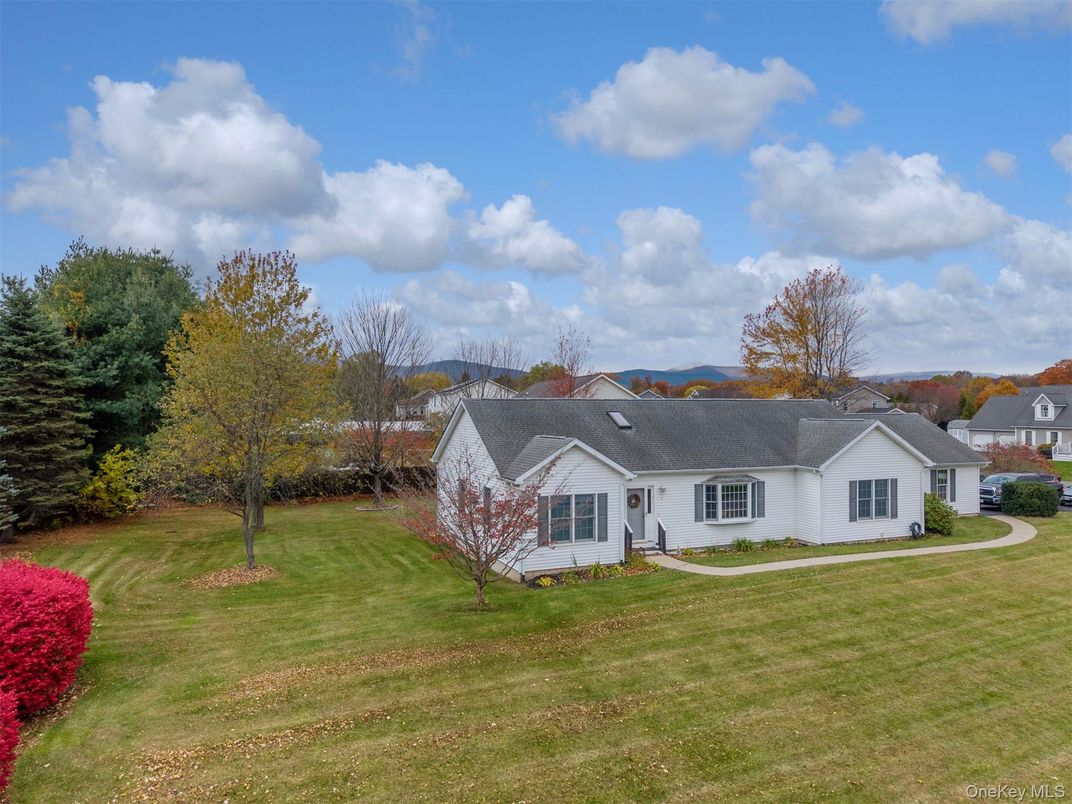 Backyard, Exterior, Facade, Cape Cod