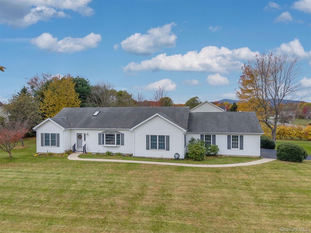 Backyard, Exterior, Facade, Ranch