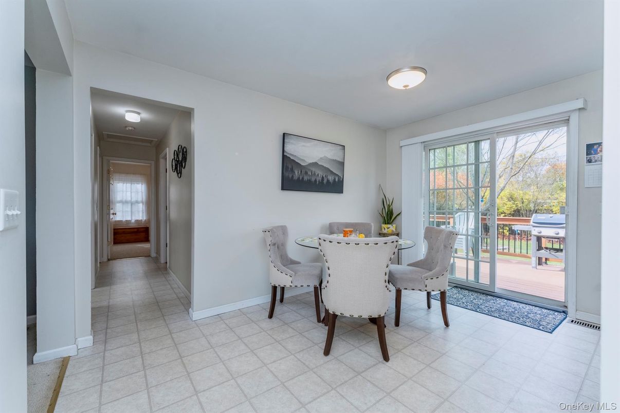 Dining room, Interior