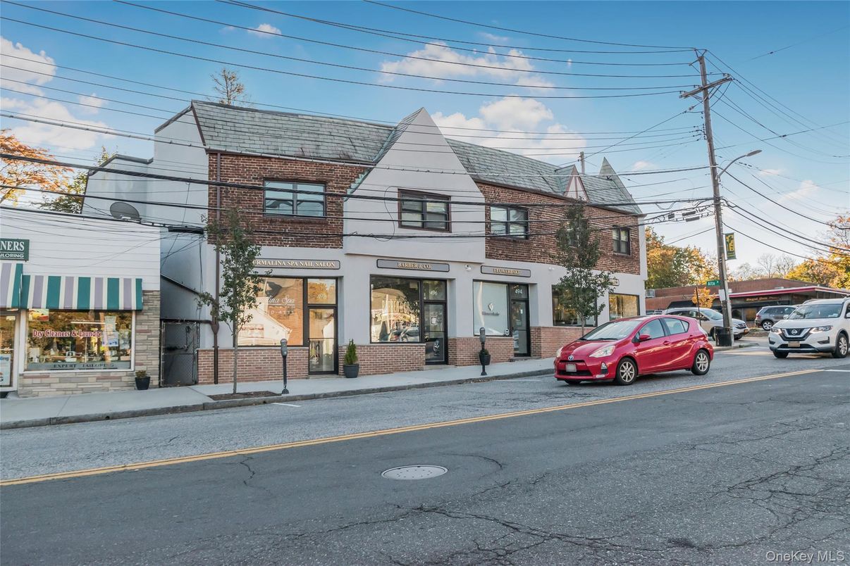 Exterior, Facade, Brick Facade, Queen Anne Victorian