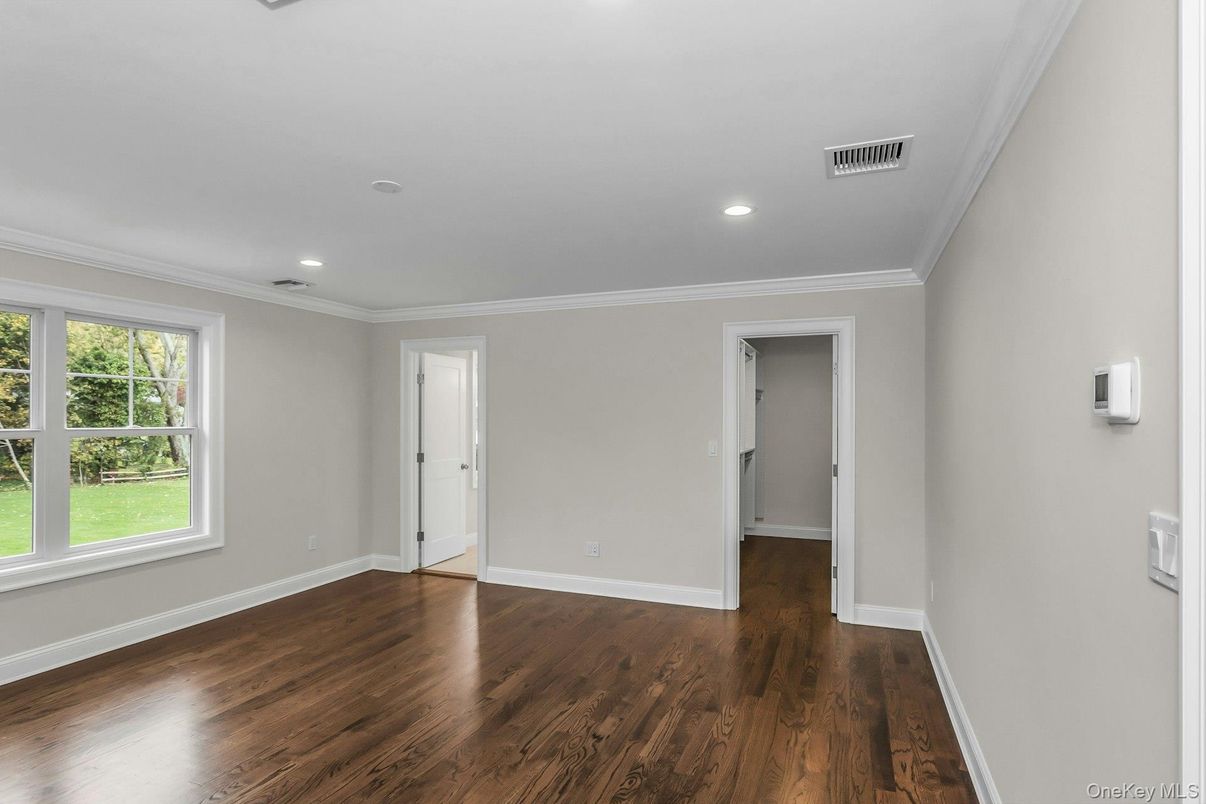 Empty room, Interior, Recessed Lighting, Wood Texture Flooring