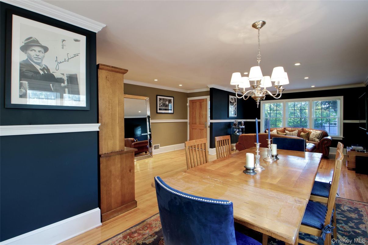 Chandelier, Dining room, Interior, Living room, Recessed Lighting, Wood Texture Flooring