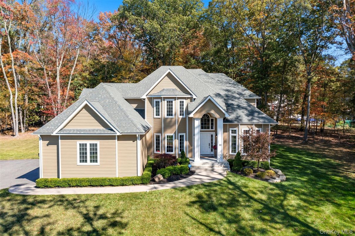 Exterior, Facade, Brick Traditional