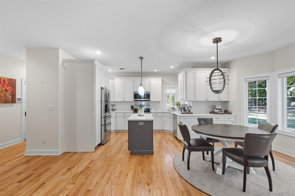 Dining room, Interior, Kitchen, Pendant Lights, Recessed Lighting, Wood Texture Flooring