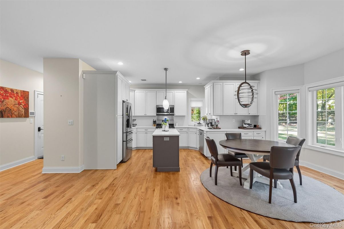 Dining room, Interior, Kitchen, Pendant Lights, Recessed Lighting, Wood Texture Flooring