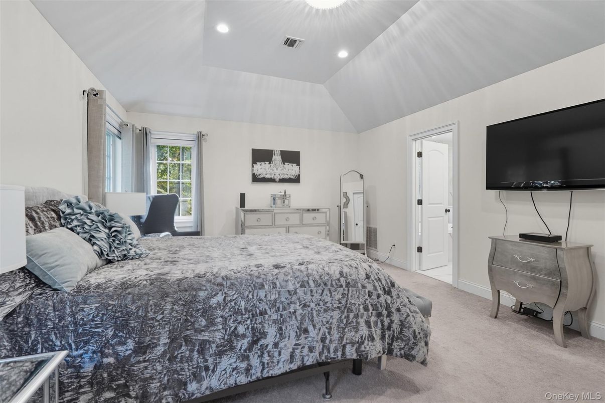 Bedroom, Interior, Recessed Lighting